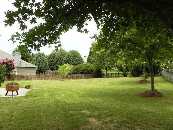 4th image of 595 White Stag Ct