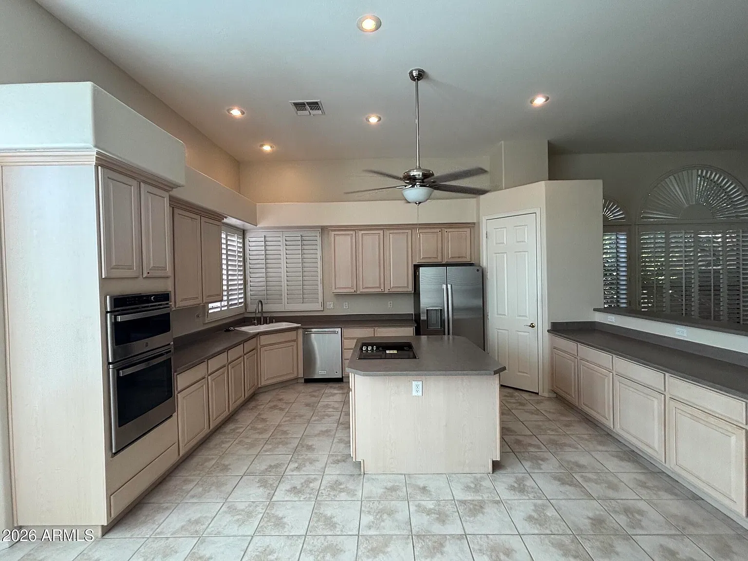 4 bed, 3.5 bath, 2984 sqft, $4,950 — Photo 3