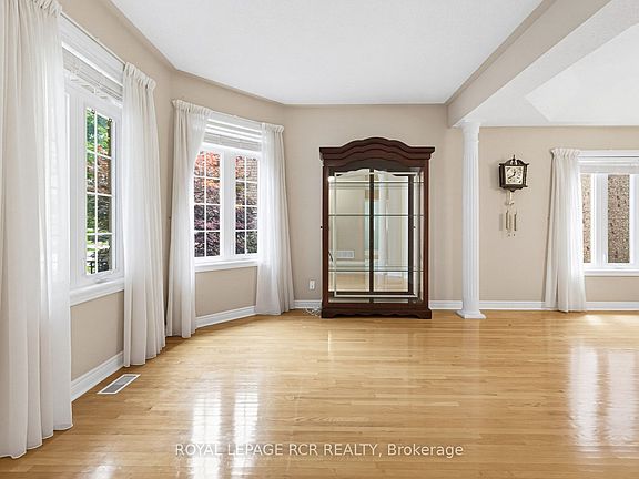 5th image of 20 Kirkwood Cres