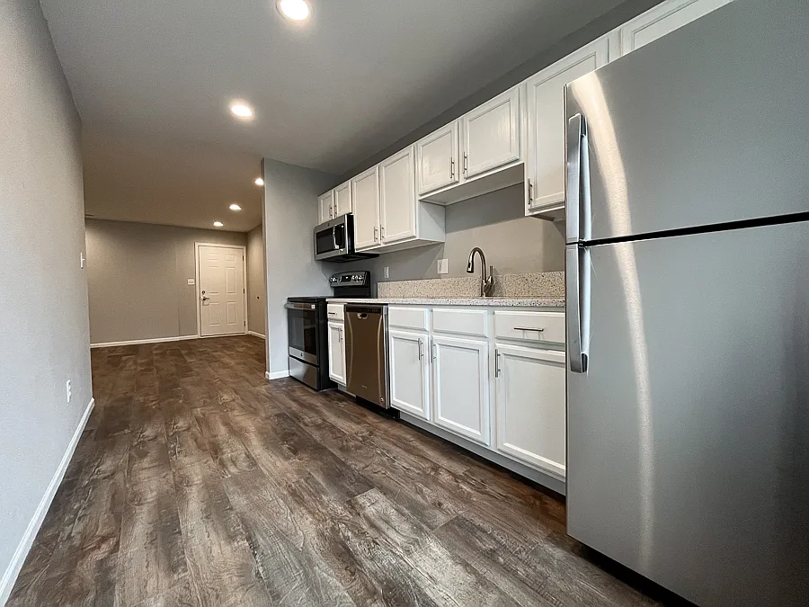 2322 College Street - 4 — Photo 3