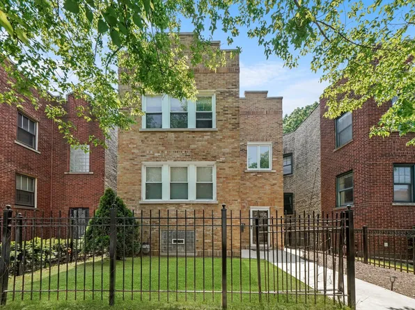 3045 W Addison St, Chicago, IL 60618
