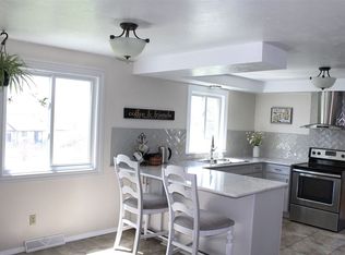 960 Hilly Haven Ct, Green Bay, WI 54311