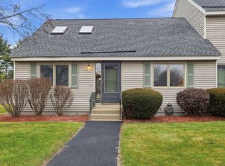 22 Eastmeadow Way, Manchester, NH 03109