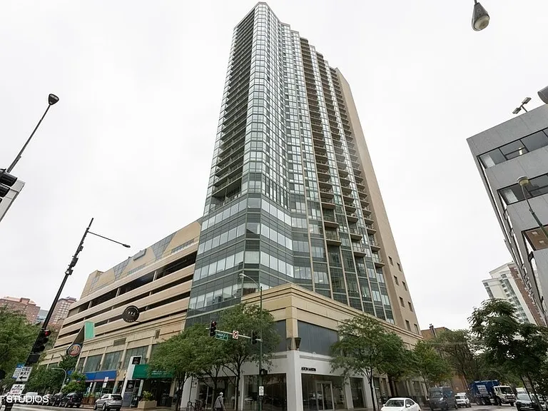 111 W Maple St #2408 — Photo 1