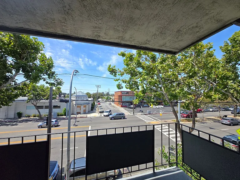 PARKWEST APARTMENTS — Photo 50