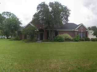 303 Oak Colony Dr, Victoria, TX 77905