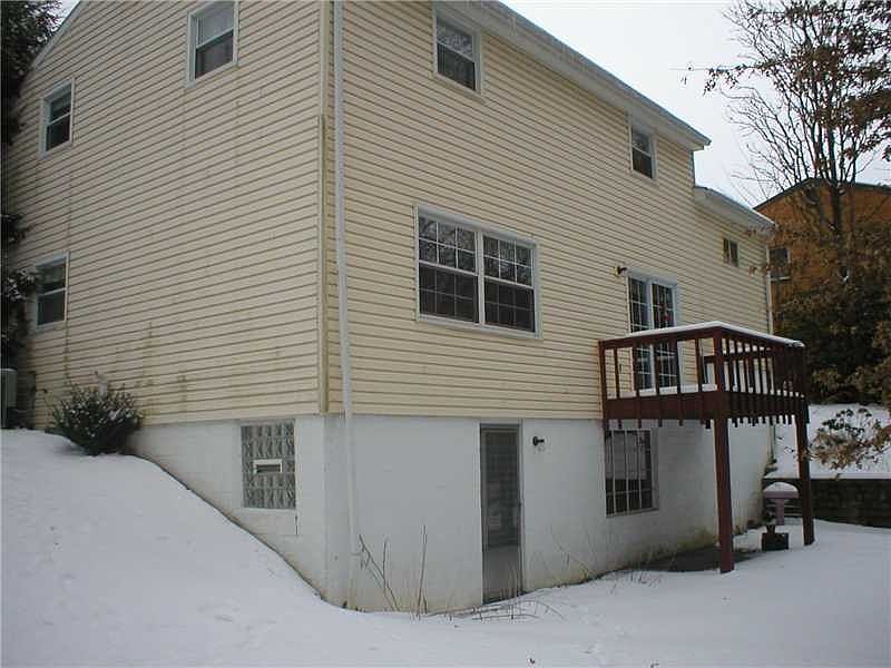 2nd image of 2827 Hastings Ave