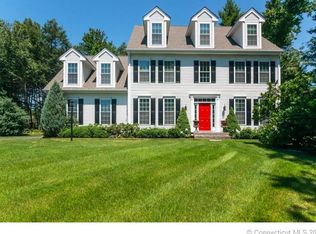 33 Arlington Dr, Avon, CT 06001
