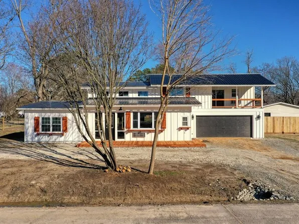 120 Siegel St, Gleason, TN 38229