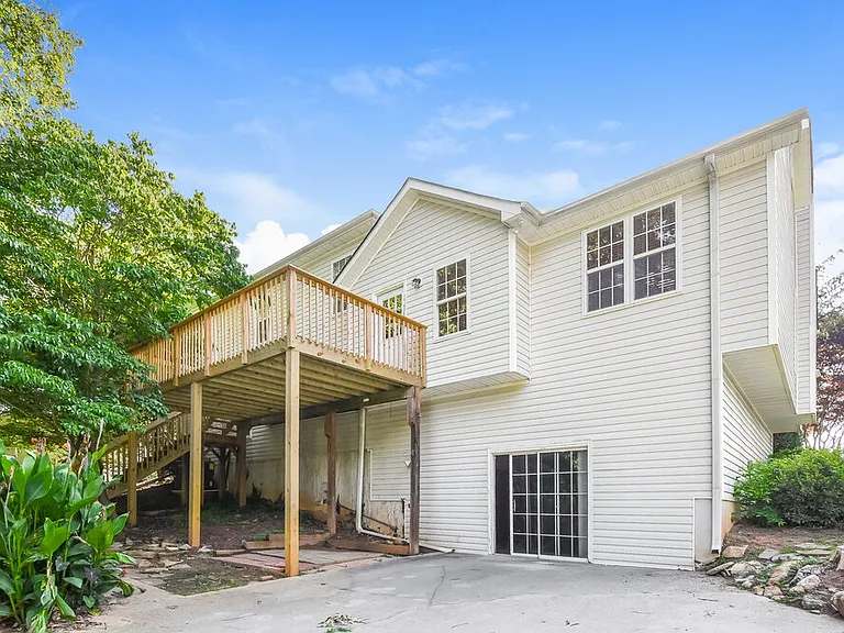 301 Saddle Wood Dr — Photo 18