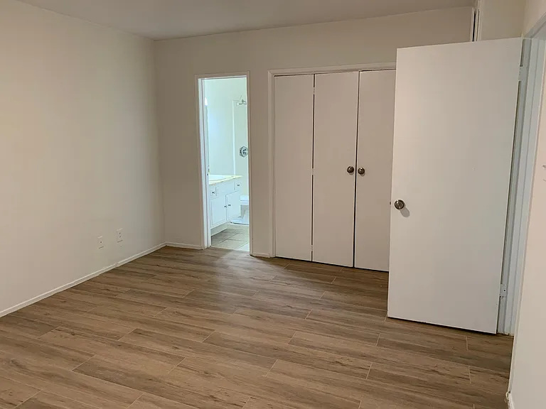 1678 Federal Ave #4 — Photo 17