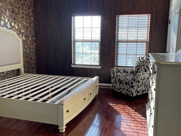 Master bedroom 1