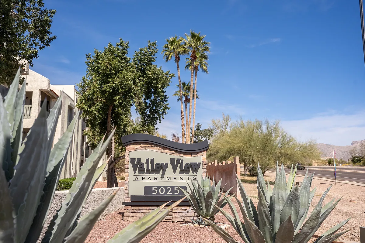 Building Photo - Valley View Apartments