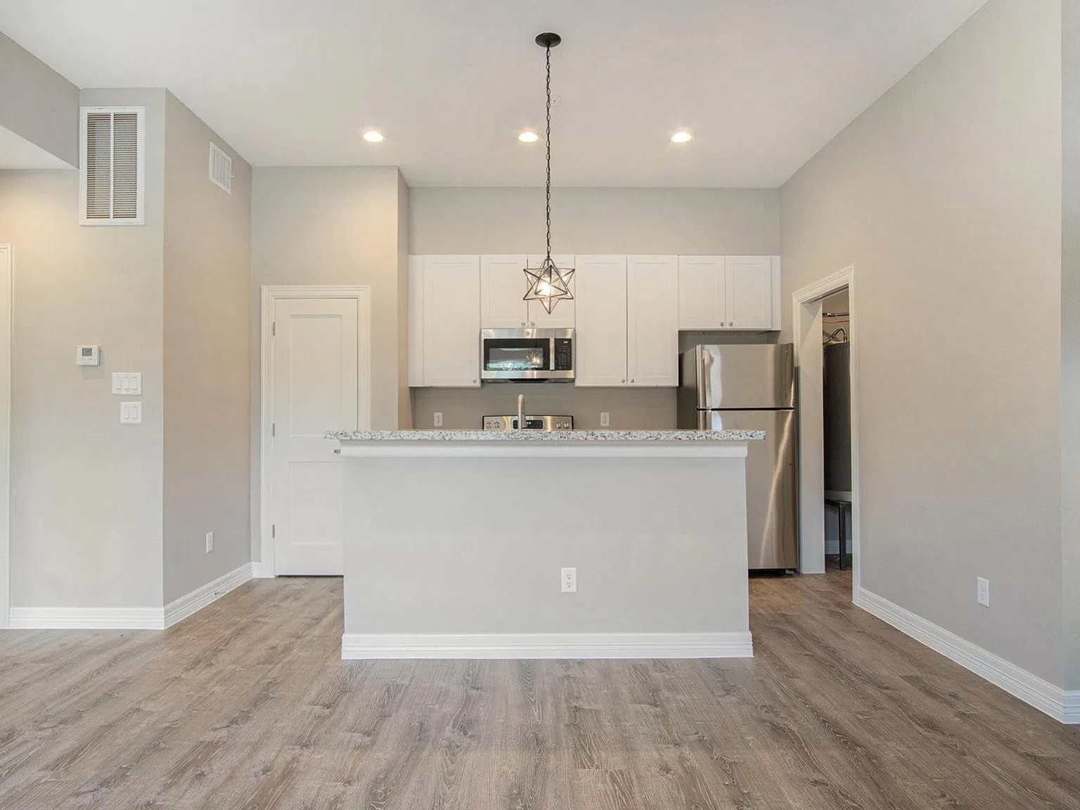 5262 Ella Blvd — Photo 4