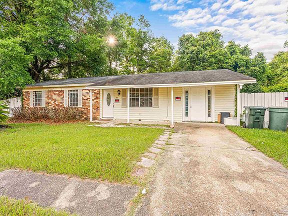 2nd image of 1205 Santa Fe Cir