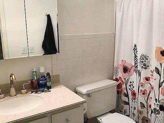 Bathroom with bathtub