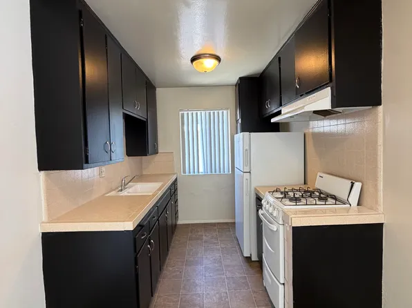 11275 Huston St APT 8, North Hollywood, CA 91601