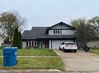 5731 Bedford Ct, Hanover Park, IL 60133