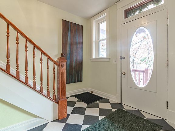 2nd image of 7311 Lindbergh Dr