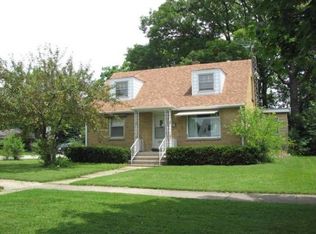 1219 Leith Ave, Waukegan, IL 60085