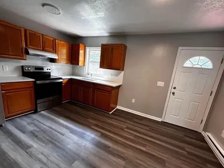 543 Gray Ave — Photo 9