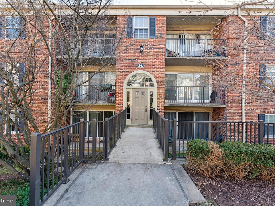 1st image of 878 College Pkwy APT 301