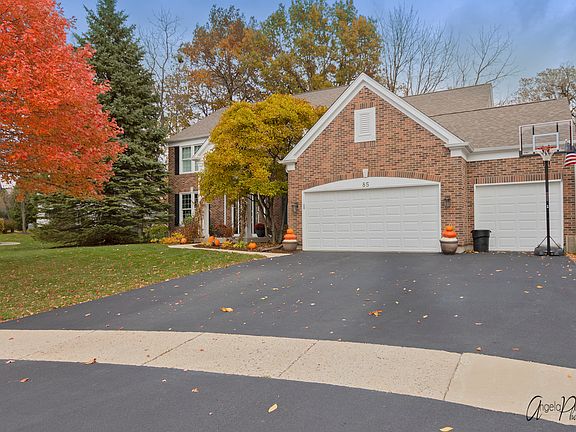 3rd image of 85 Jamestown Ct
