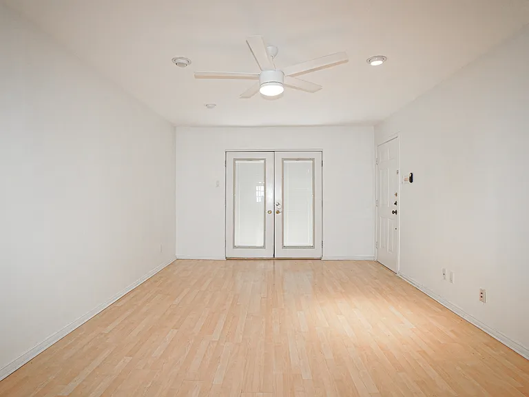4211 Newton Ave #209 — Photo 7
