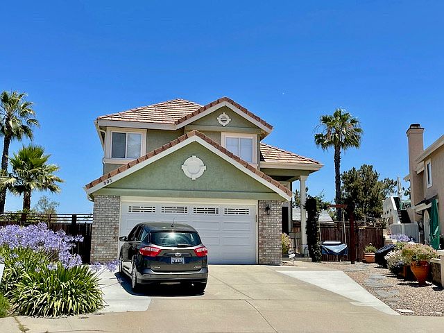 Extra wide driveway on a quiet cul-de-sac