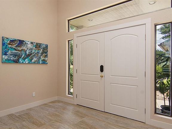 5th image of 90 Oyster Bay