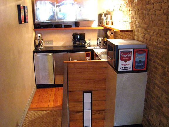 Kitchen/hallway (upstairs)