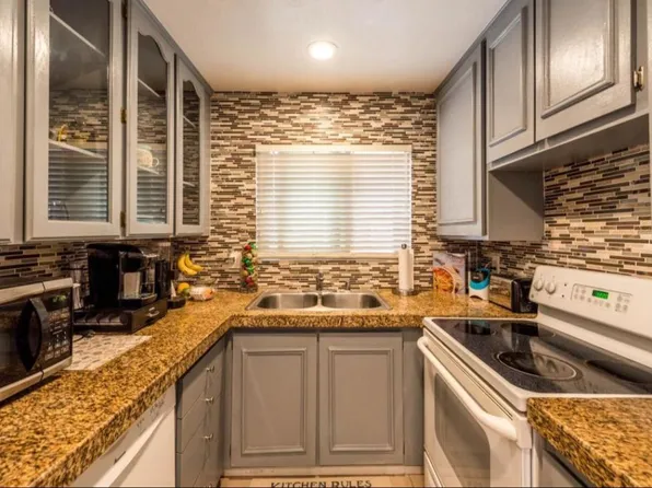 5543 Adobe Falls Rd, San Diego, CA