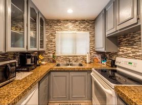 5543 Adobe Falls Rd, San Diego, CA