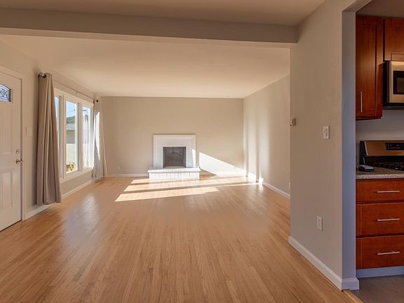 3rd image of 1183 Palou Dr