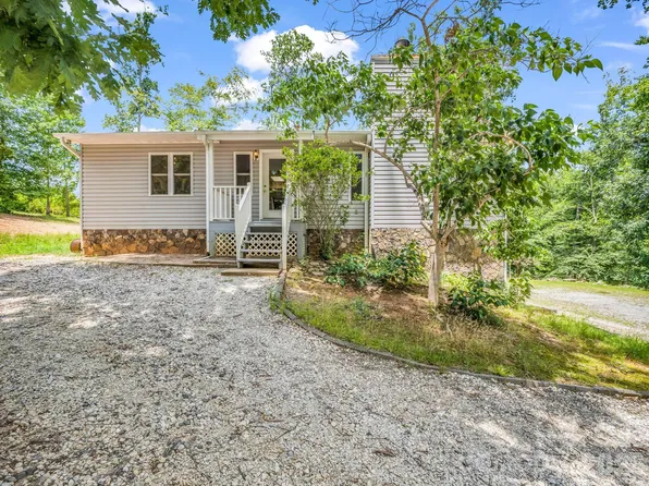 1943 Landrum Rd, Columbus, NC 28722