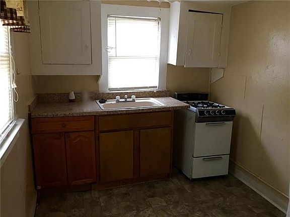 5th image of 2306-08 N Elm St