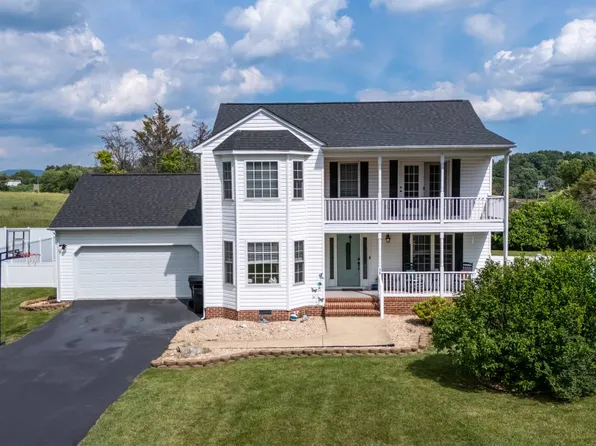 48 Boyington Blvd, Waynesboro, VA 22980
