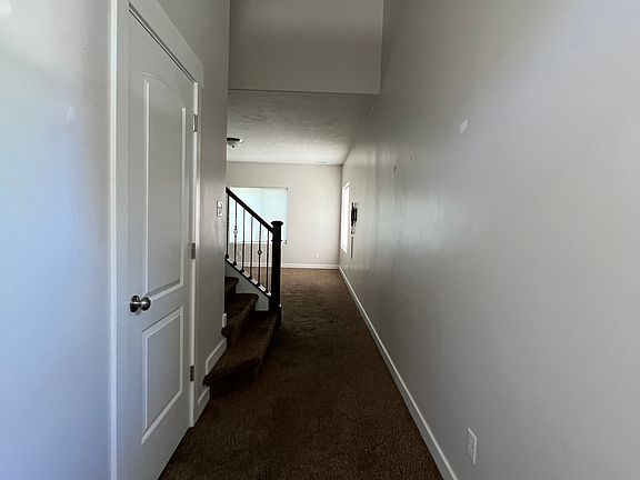 4th image of 372 S 790 W