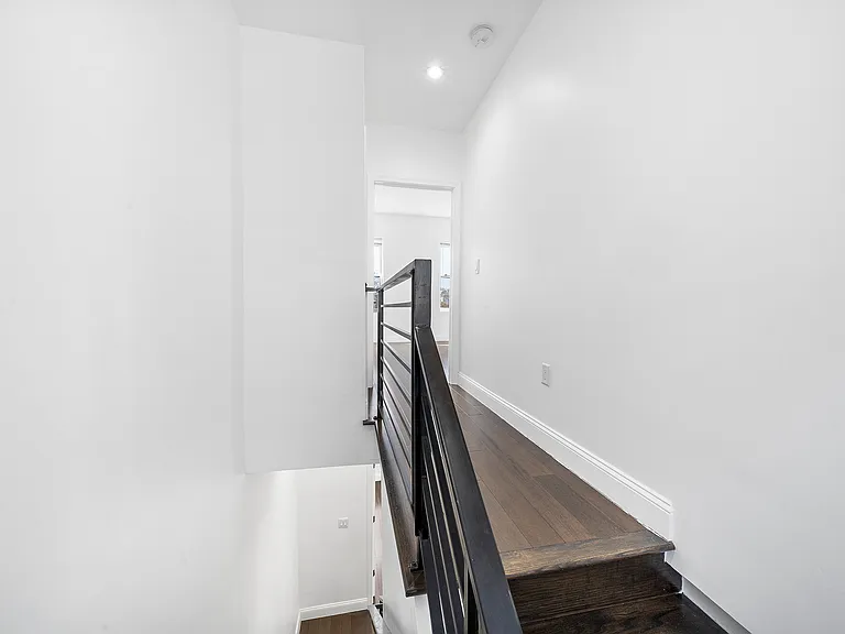 2319 N College Ave #B — Photo 14