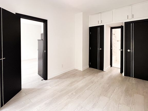 5th image of 230 E 14th St #3D