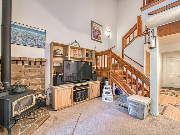 2nd image of 40782 Village Pass Ln