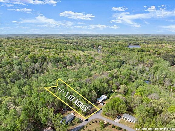 2nd image of 283 Pine Ridge Pl