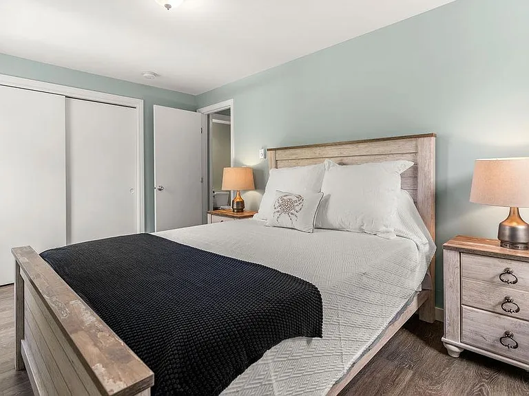 911 Ocean Blvd #3 — Photo 2