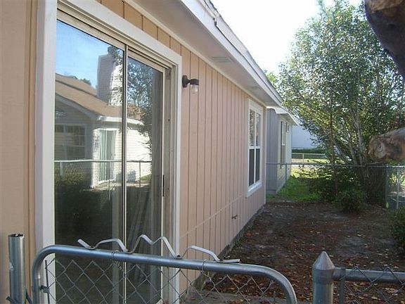 2nd image of 3003 Yorktown Cir