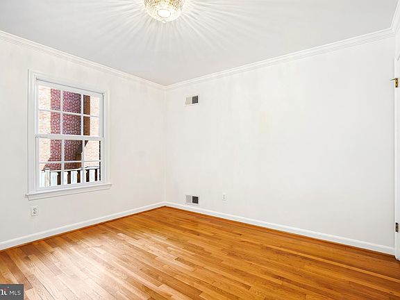 5th image of 9502 Edgeley Rd