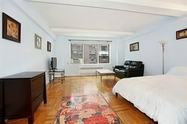 Sold by Douglas Elliman | media 25