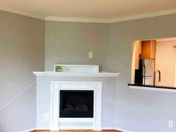 3rd image of 6505 Morning Glen Ct