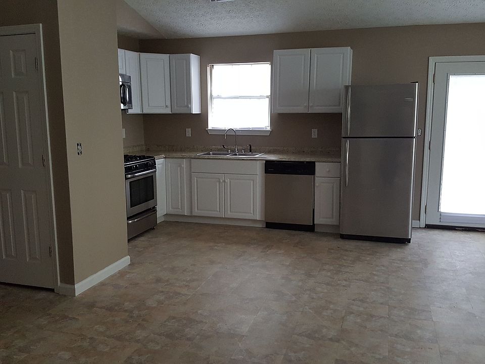2nd image of 3550 Sweetgum Ln