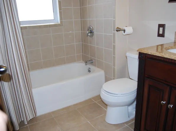 1725 Kenmar Dr, Manhattan, KS 66502