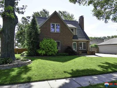 868 S 37th St, Lincoln, NE, 68510
